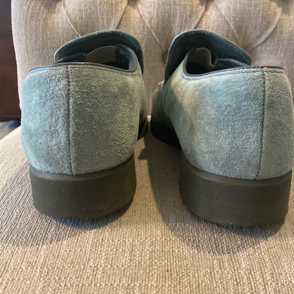 Hush Puppies EUC Suede Lt. Green Women’s Loafers - SZ 9 Perfect for Fall! - Picture 3 of 15